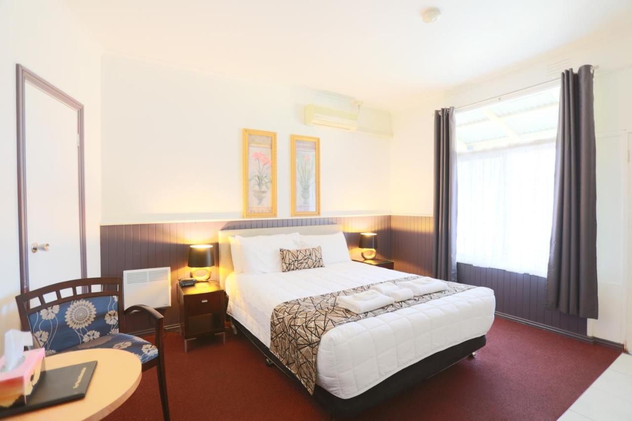 The Esplanade Motel Лейкс-Энтранс Экстерьер фото