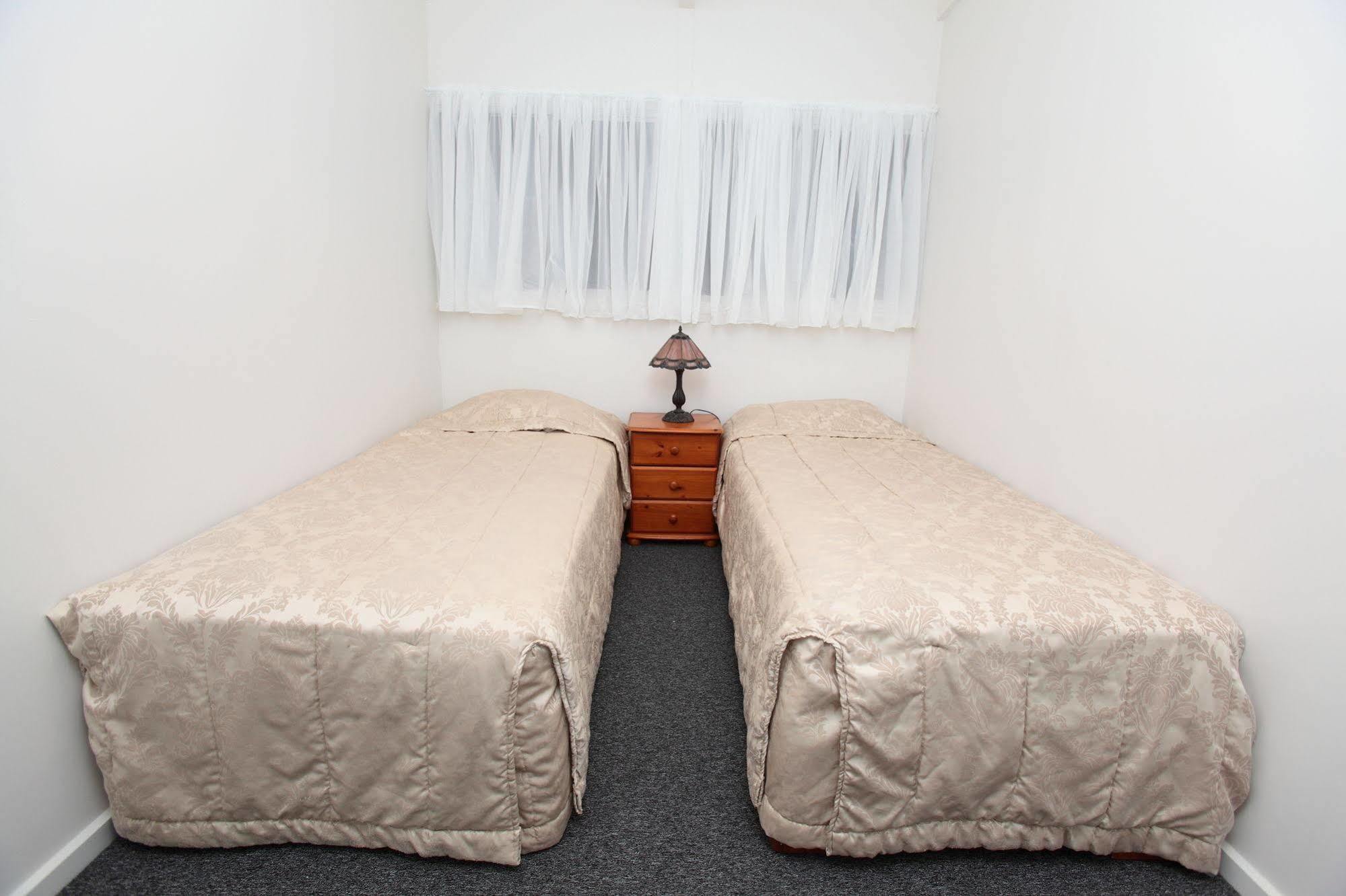 The Esplanade Motel Лейкс-Энтранс Экстерьер фото